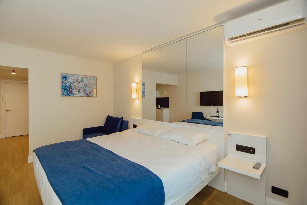Nuage - 1St Line Sea View Apartments Батуми Екстериор снимка
