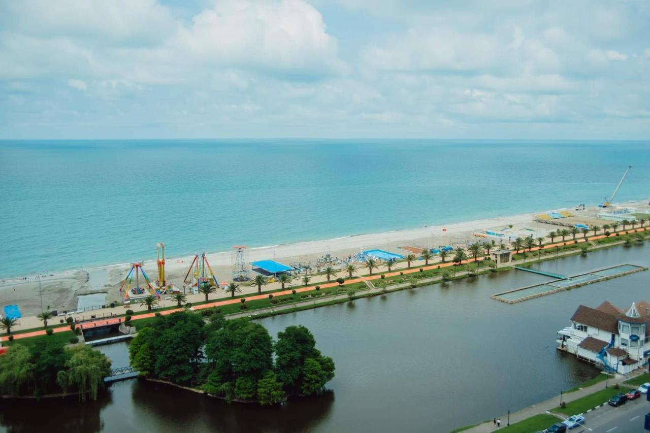 Nuage - 1St Line Sea View Apartments Батуми Екстериор снимка