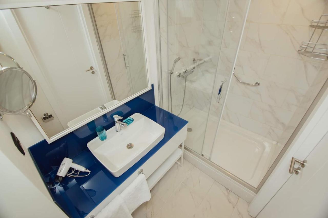 Nuage - 1St Line Sea View Apartments Батуми Екстериор снимка