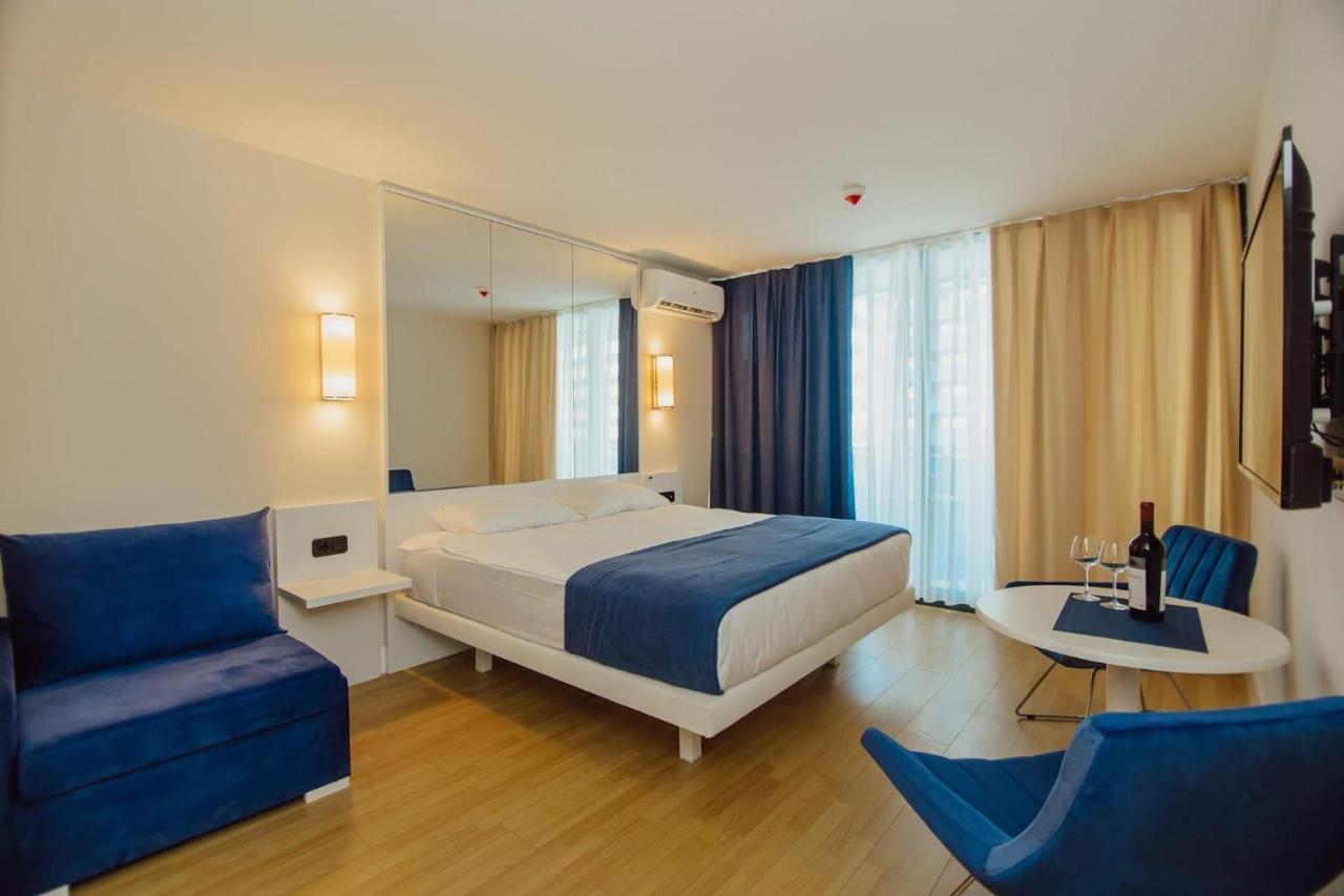 Nuage - 1St Line Sea View Apartments Батуми Екстериор снимка